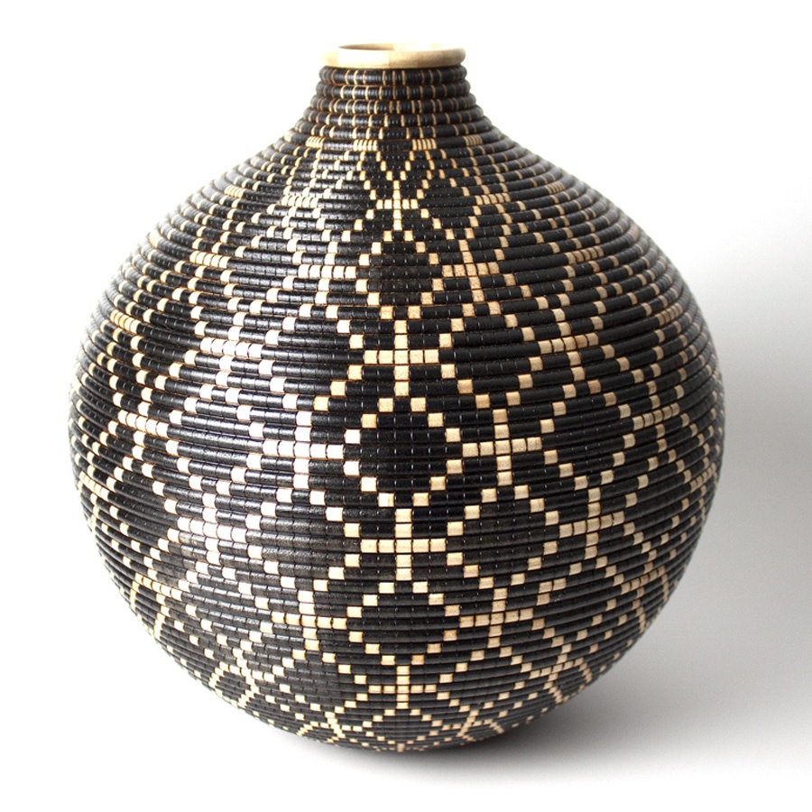 Woven Illusions: Turning Vessels with Artistic Elements with Michael Earley August 10-14, 2026 - Image 3